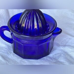 Euc Mosser Glass 2 piece reamer/juicer. Reproduction